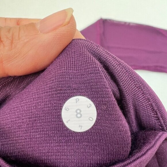Lululemon  * HOT LIKE AGNI  Tight leggings Mesh EUC  Darkest Magenta Purple  8 - Picture 11 of 14